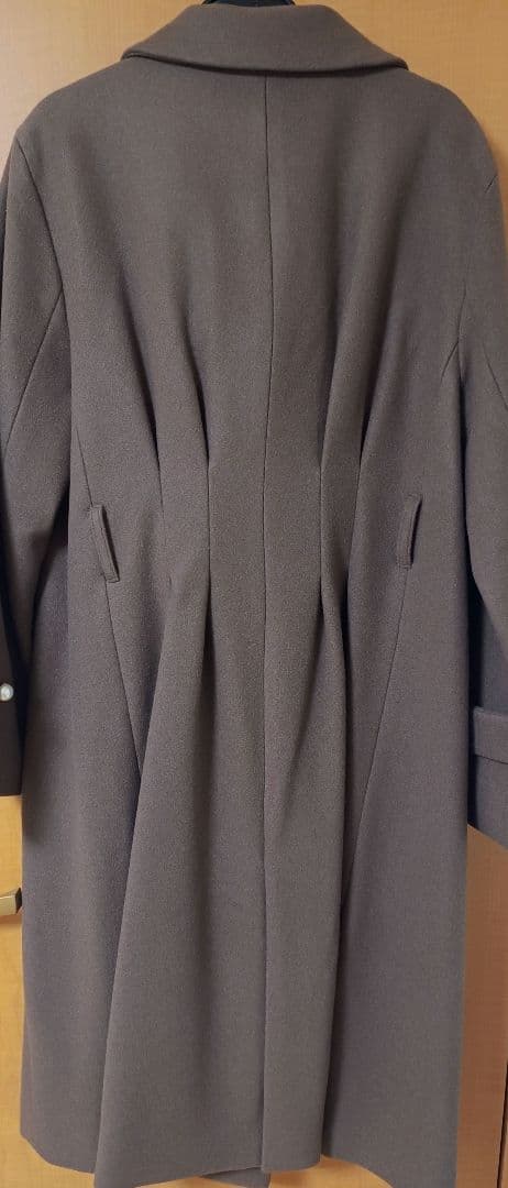 【12月25日までの出品】クチュールブローチ　パール調釦チェスターコート