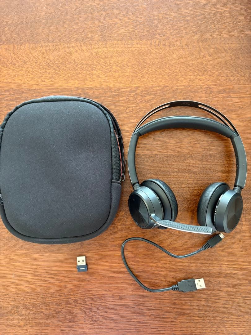 Poly ヘッドセット Voyager Focus2ヘッドホン