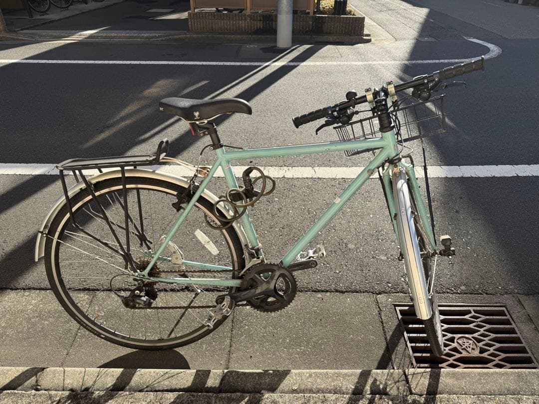 surlyクロスバイク ミントグリーン フロントバスケット付き