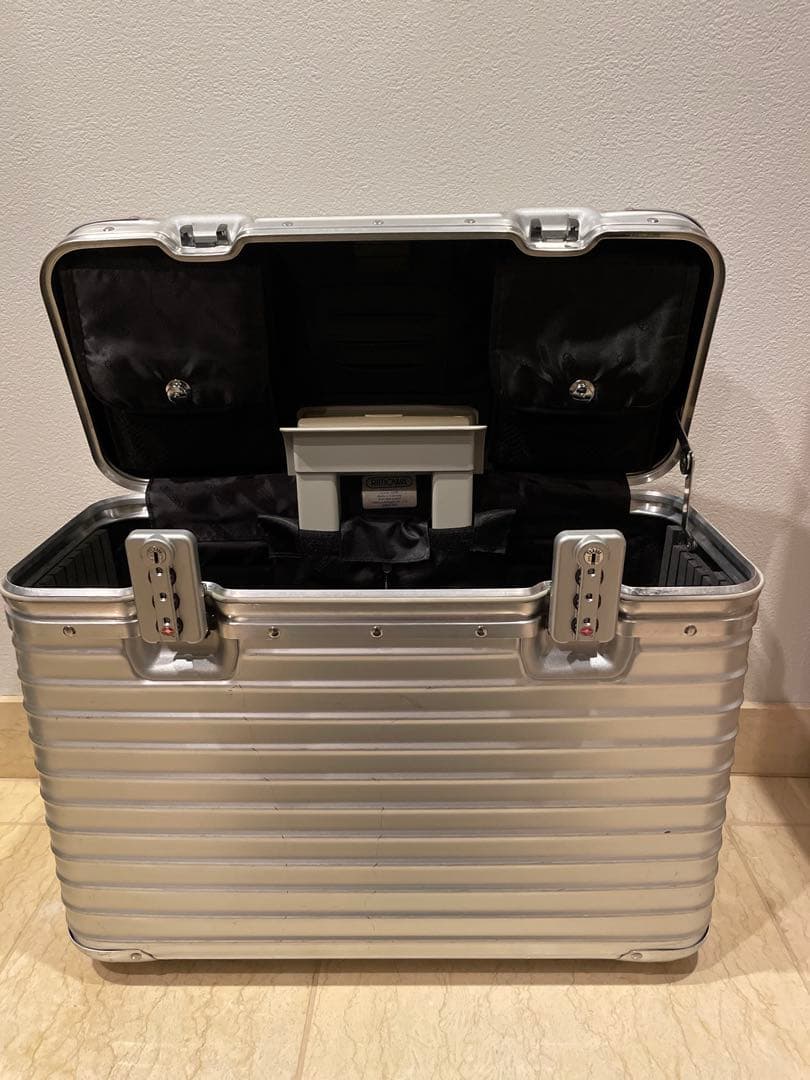 Rimowa スーツケース　パイロット　2輪