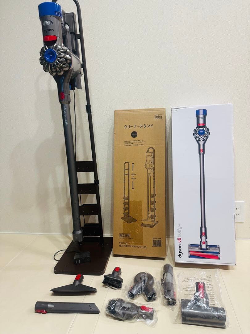 早い者勝ち　Dysonv8fluffy 掃除機　スタンド 付き