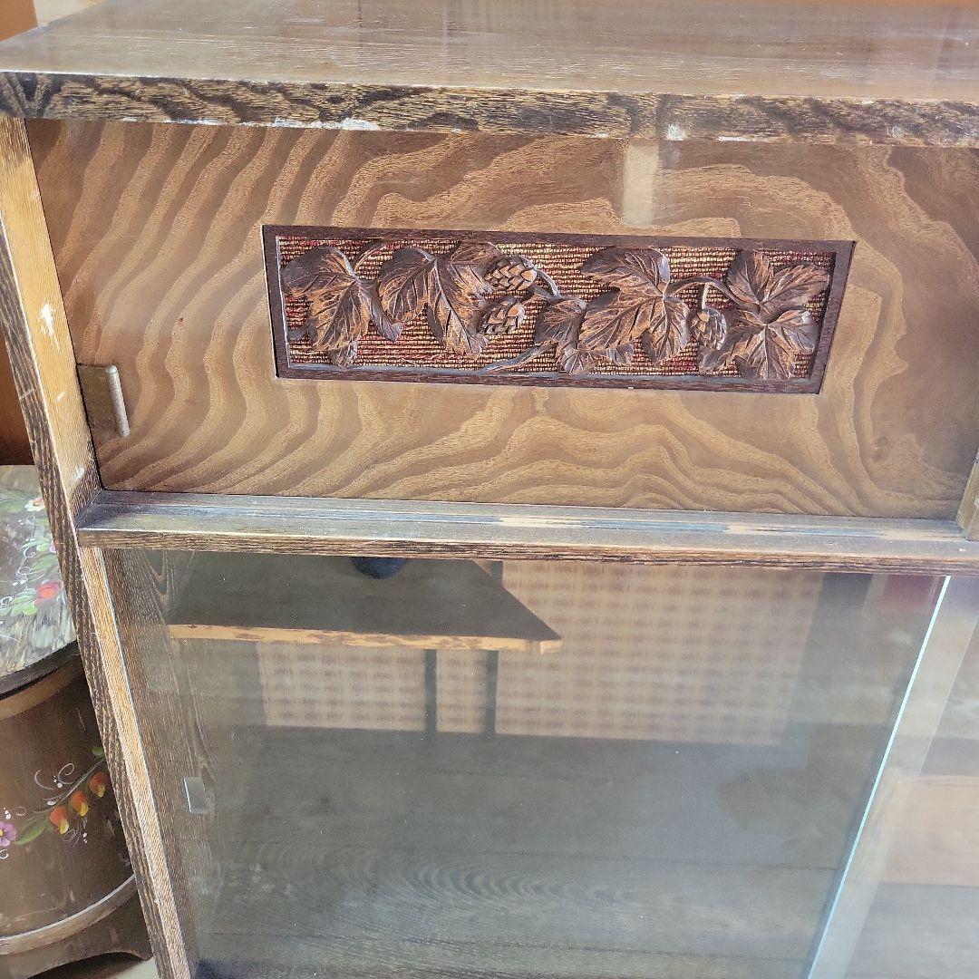 【昭和レトロ】茶箪笥 飾り彫り ガラス収納 アンティーク