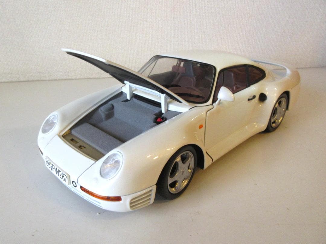 特価 exoto (1/18) ポルシェ 959