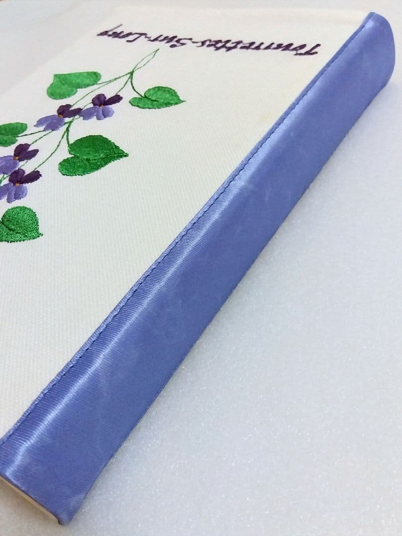 フランス Tourrettes−sur−Loup スミレ村 刺繍カバー付きノート