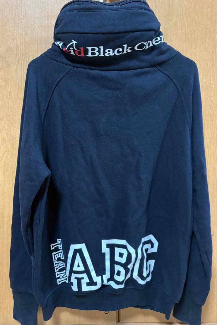 Acid Black Cherry ボリュームネックパーカー