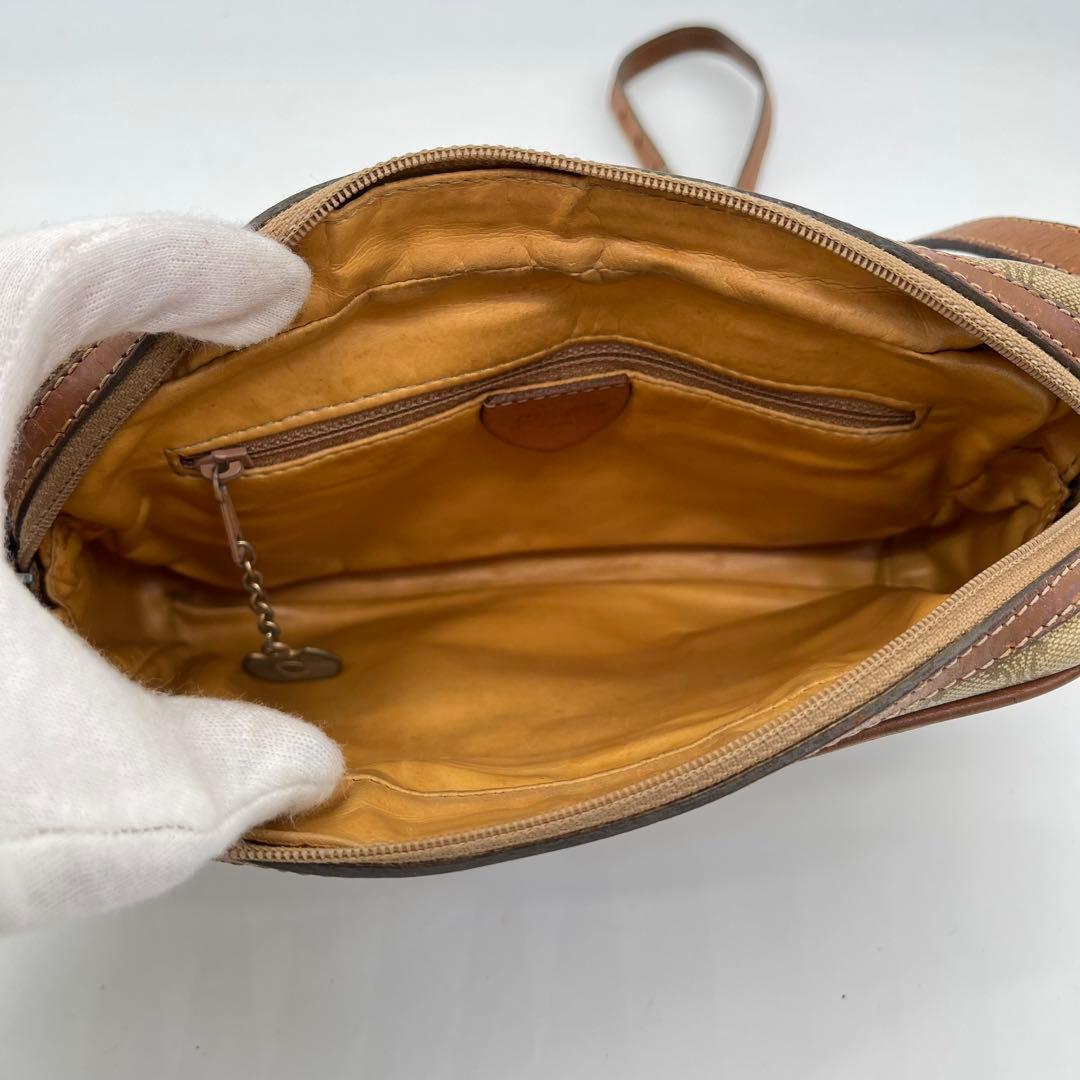 CELINE ショルダーバッグ 斜めがけ ホワイトマカダム柄 ゴールド金具