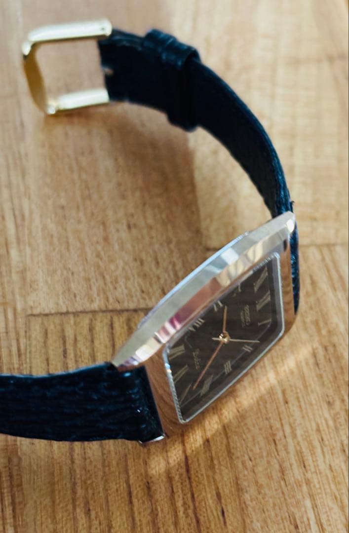 【SEIKO Dolce】クォーツ腕時計 黒文字盤 メンズ