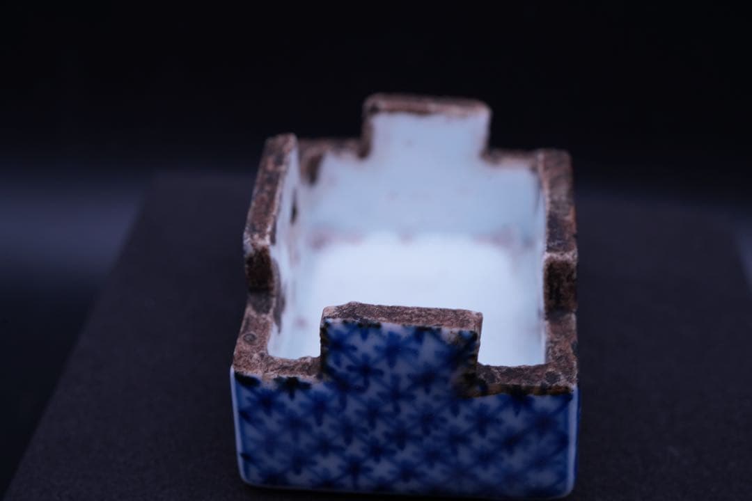 （香 1） 永保長春の染付 透入り 香合