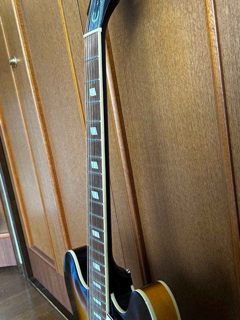 Epiphone セミアコースティックギター サンバースト