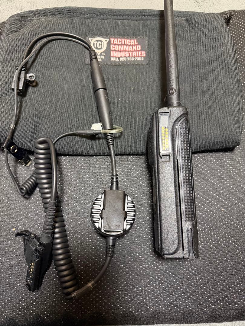 G*W様 MOTOROLA XTS 5000 R (不動品)TCI PTTスイッ