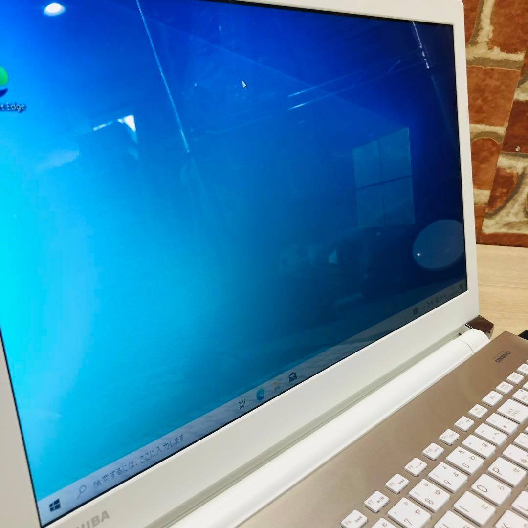 F408⭐️東芝⭐️ノートパソコン　dynabook T45/GB HDD960GB