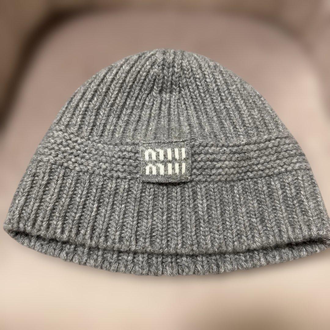 MIU MIU グレー ニット帽 M 週末限定セール