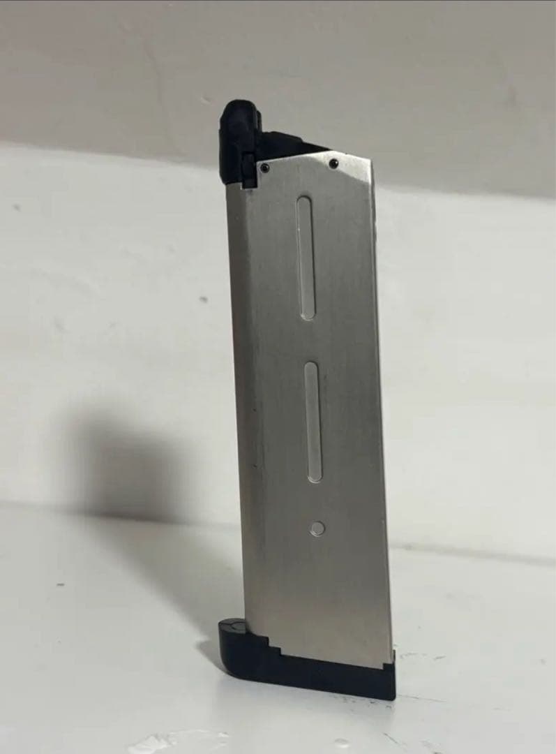 東京マルイ STRIKE WARRIOR ガスブロ2丁 トイガン（訳あり）