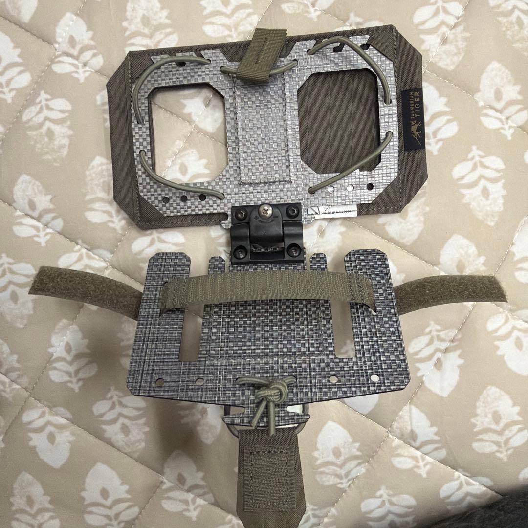 タスマニアンタイガー　タクティカルスマホホルスター IRRストーングリーン