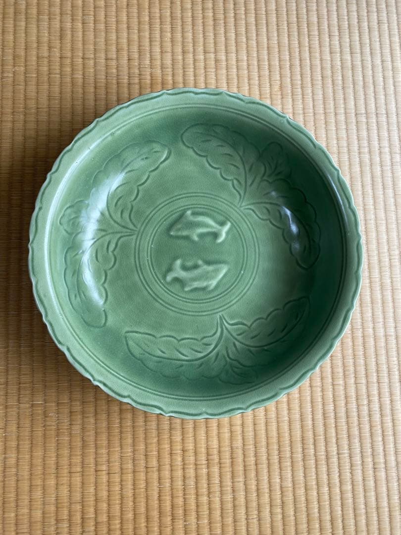 アンティークー中国龍泉窯の大皿-未使用