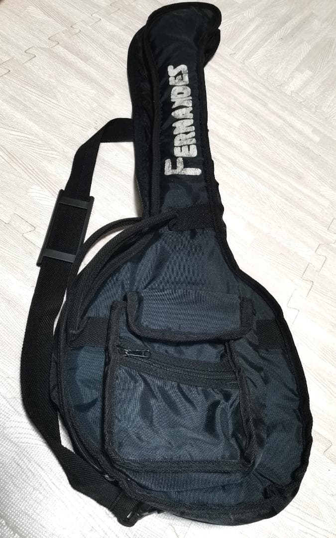 や*ま様 フェルナンデス　FERNANDES ZO-3 桃色 ピンク　ケース付き