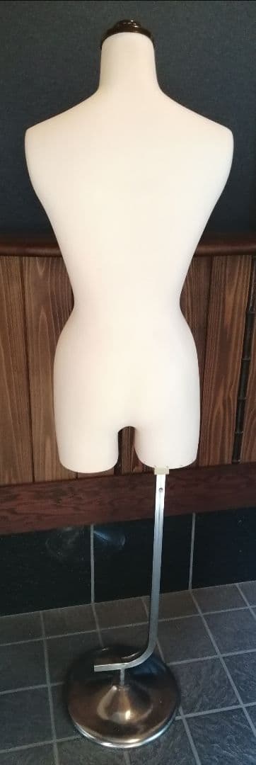 トルソー マネキン レディース 上半身用 店舗 展示用 ディスプレイ 土台付き