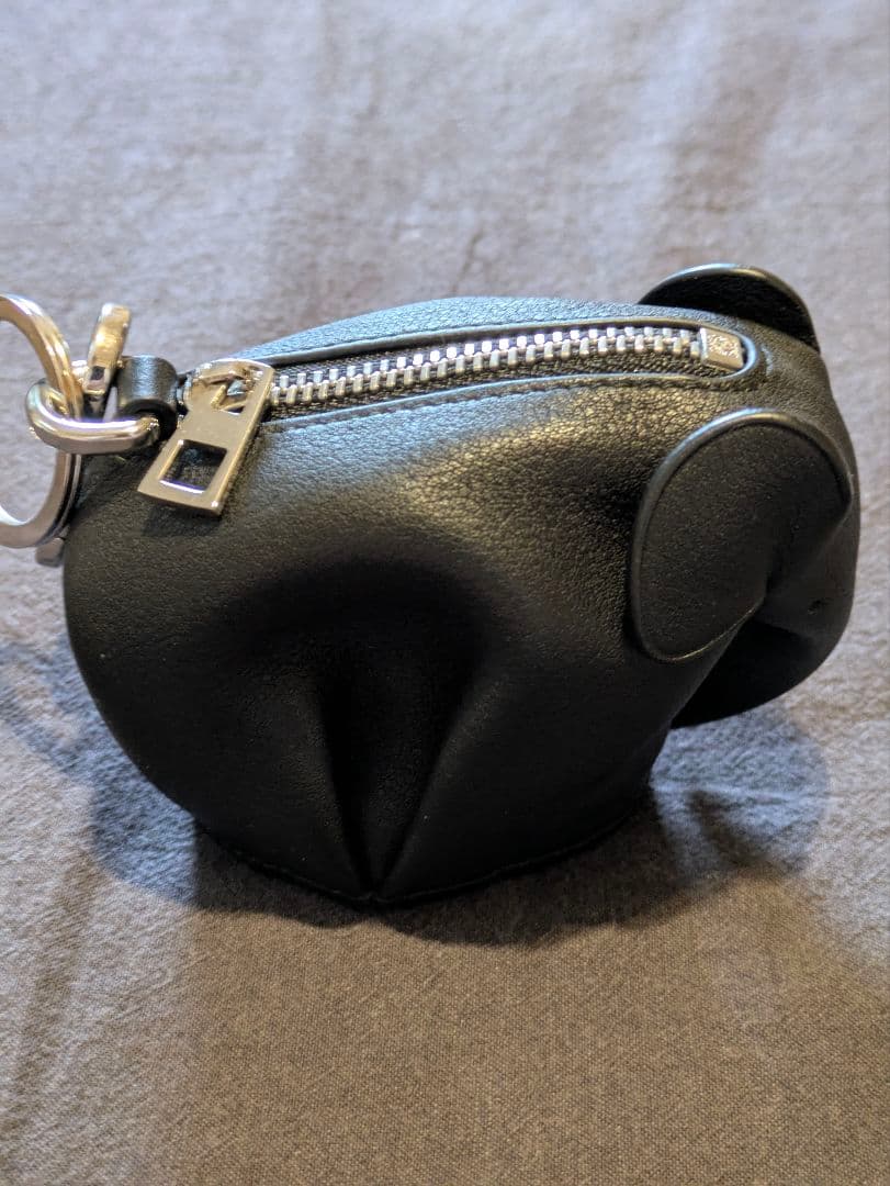 C*a様 【LOEWE】エレファント レザーケース チャーム(ブラック)