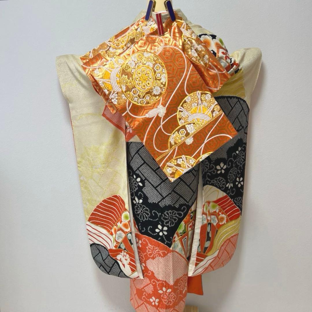 386 振袖フルセット 正絹 橙 黄色 黒 絞り 金彩 駒刺繍 レトロ 古典柄