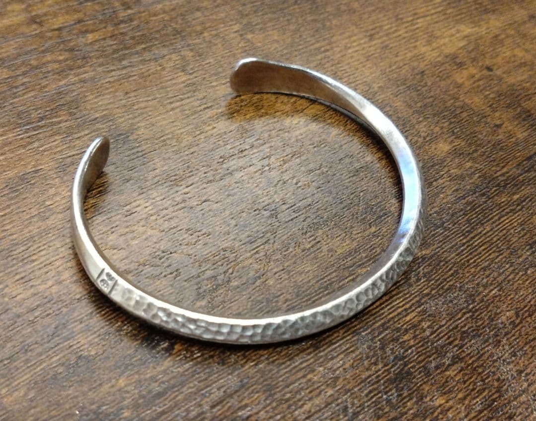カレンシルバー　バングル　高純度　海外仕入れ