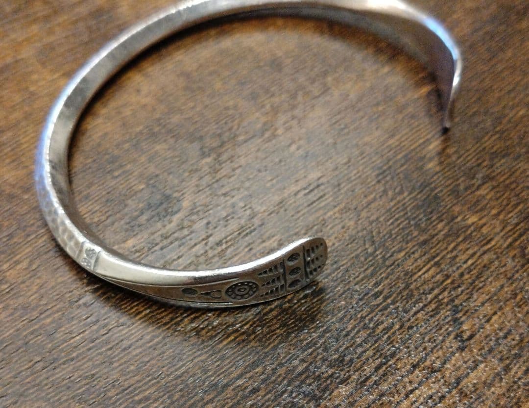カレンシルバー　バングル　高純度　海外仕入れ