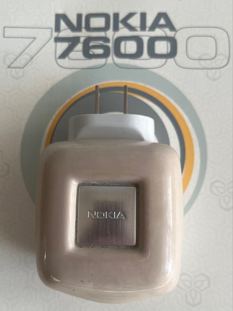 Y*A様 Nokia 7600 本体 ホワイト/ゴールド