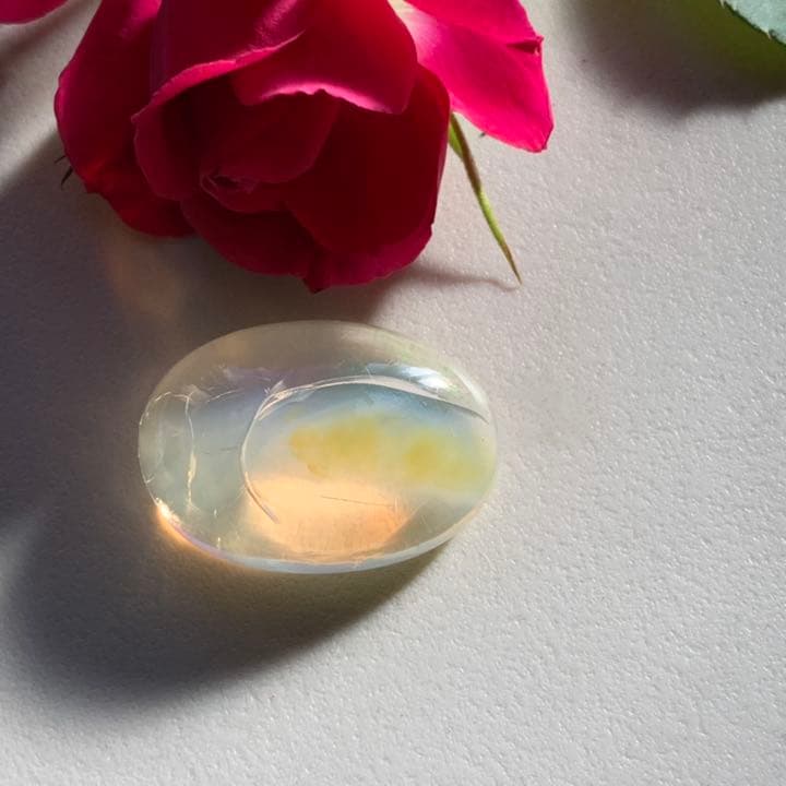 珍品！エッグインオパール29.64ct磨き石/鉱物標本