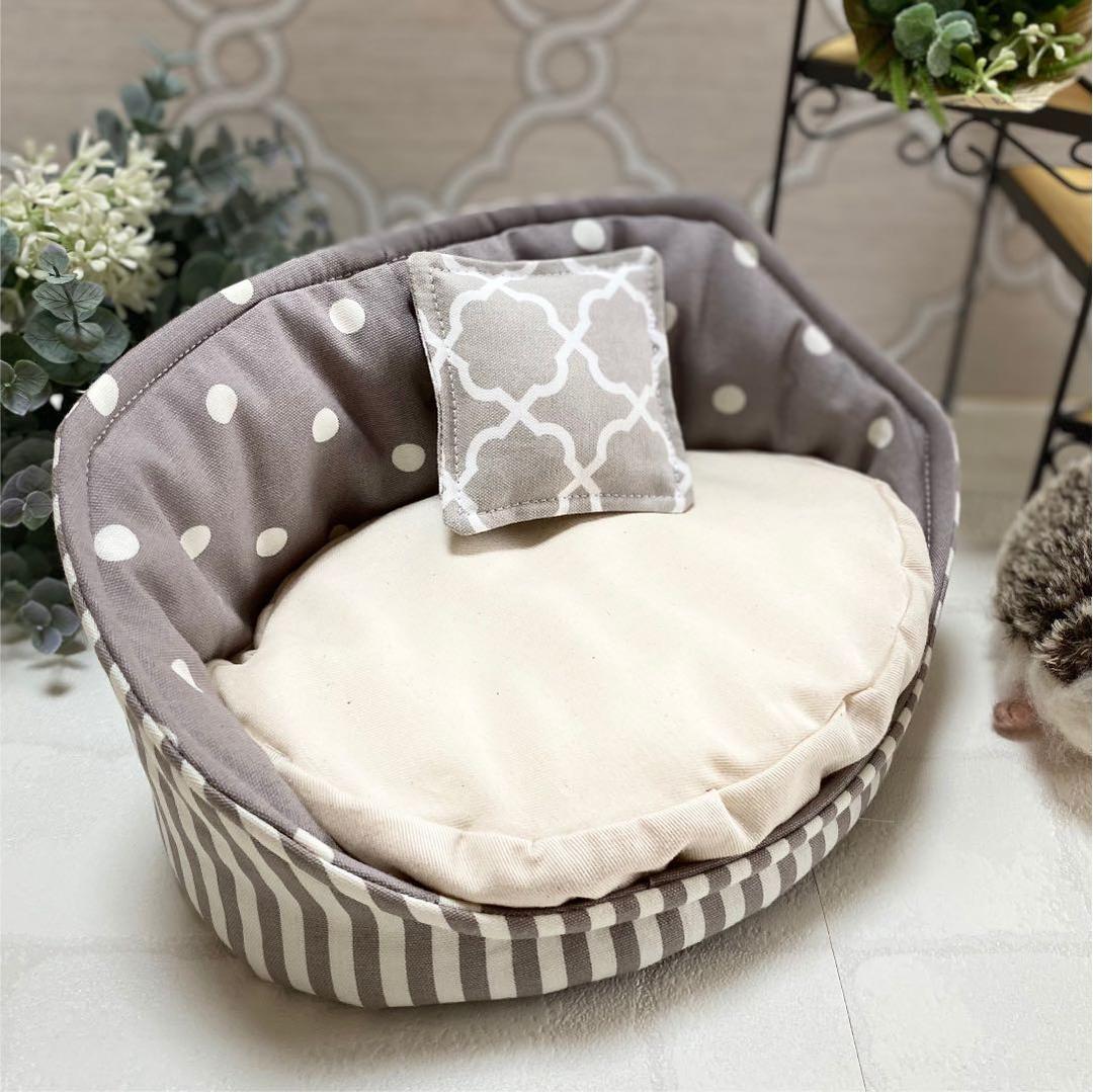 ハリネズミ寝袋　部屋んぽソファE