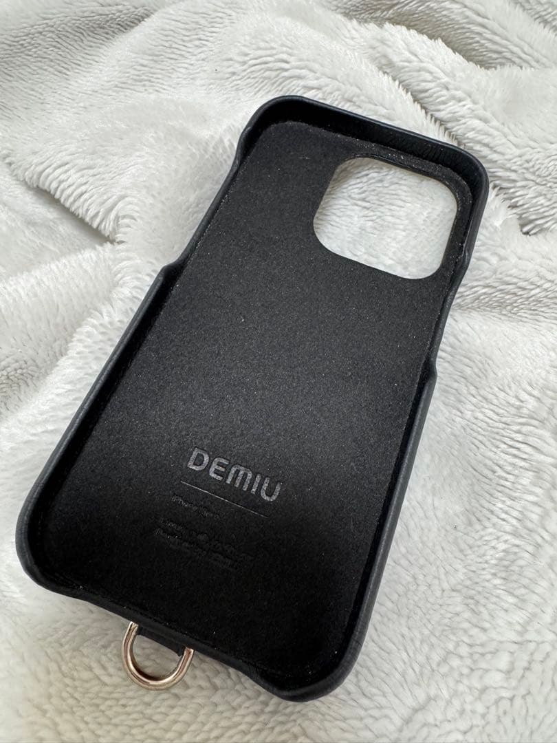 DEMIU ブラック レザー スタッズ iPhone15Proケース