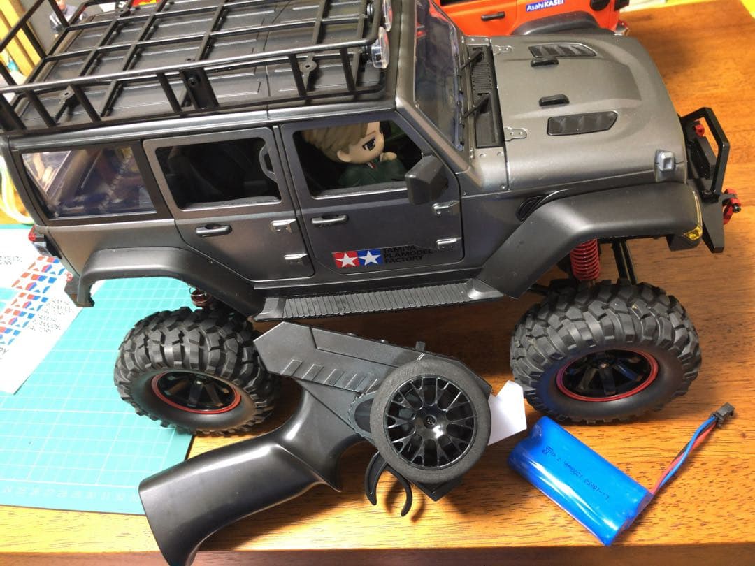 MN128 クローラーラジコン