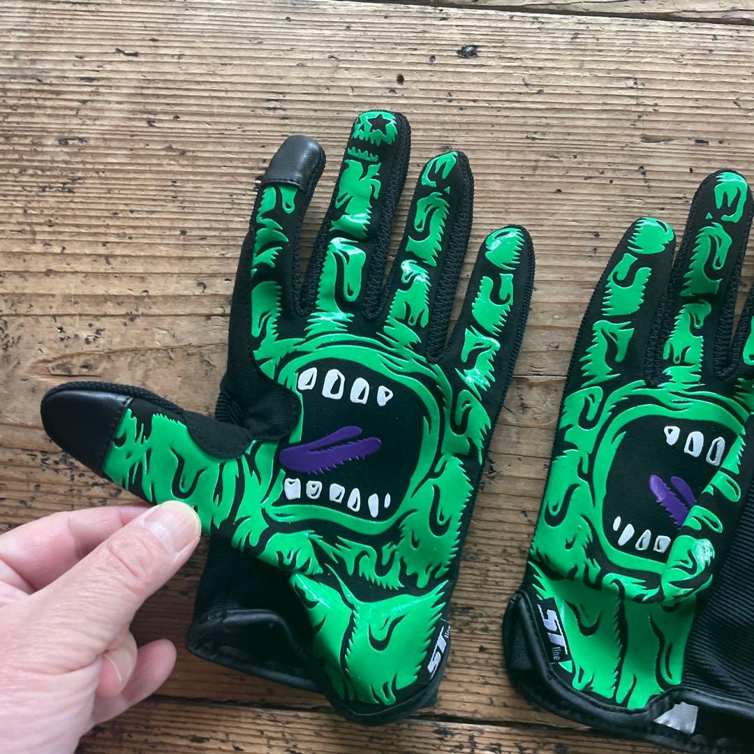 新品　サンタクルーズ x MxMxM スクリーミングハンドグローブ　黒緑