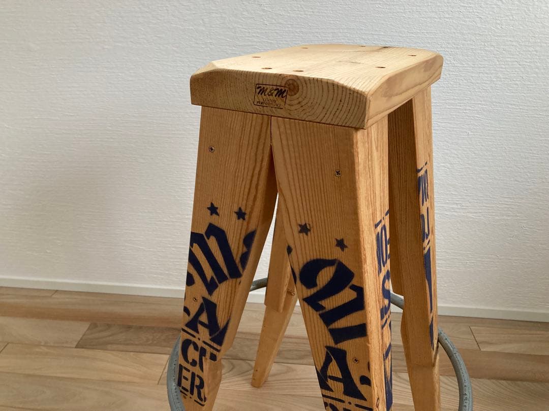 m&m custom performance furniture 角スツール大