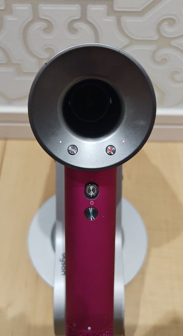 ダイソン ドライヤーDyson supersonic ionic HD03