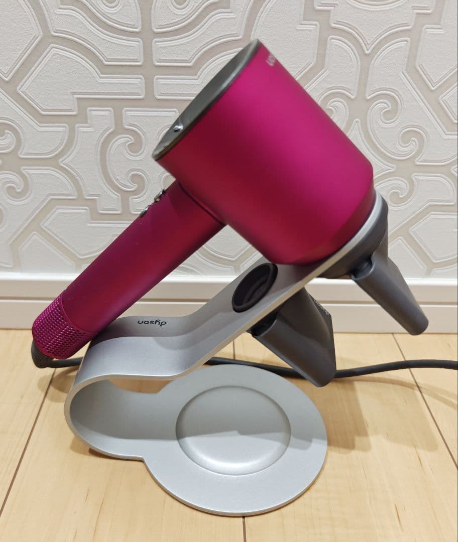 ダイソン ドライヤーDyson supersonic ionic HD03