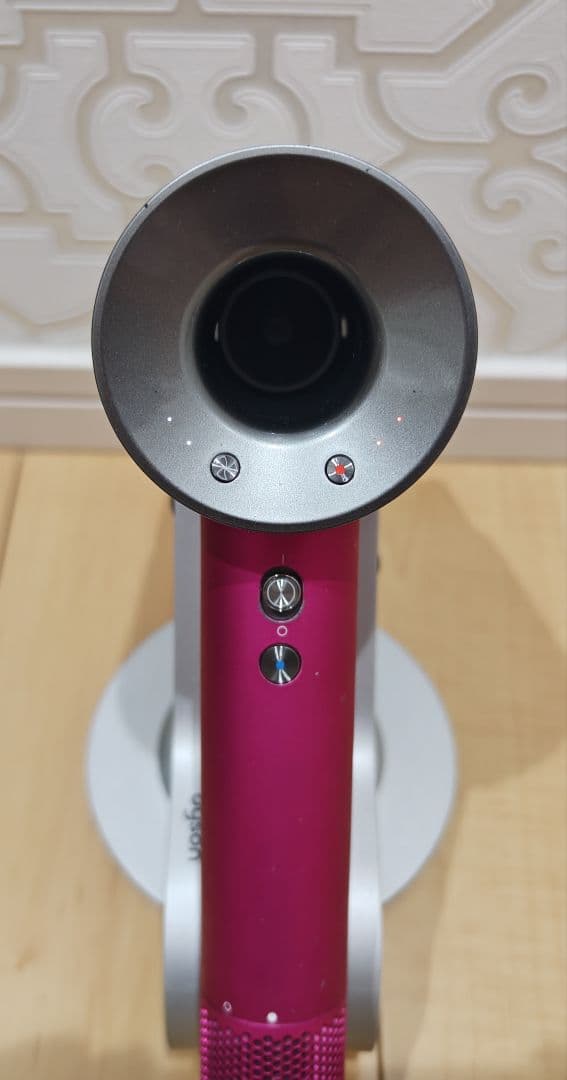 ダイソン ドライヤーDyson supersonic ionic HD03