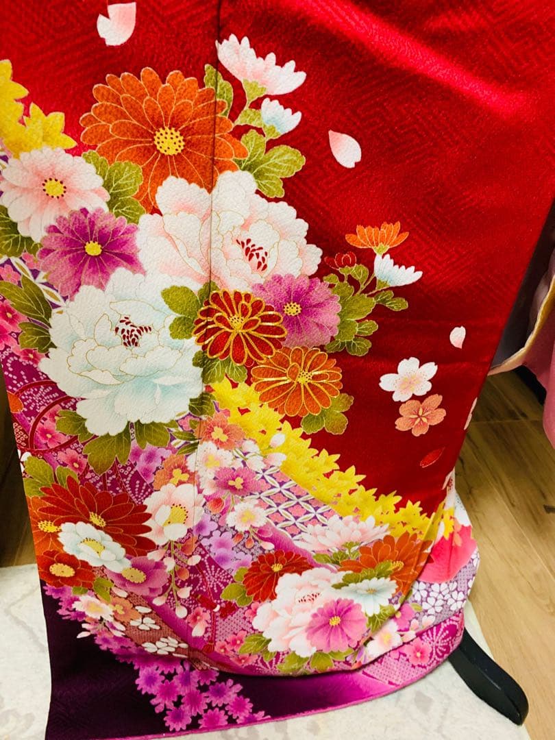 華やかな赤い振袖フルセット　花柄　正絹　美品　成人式
