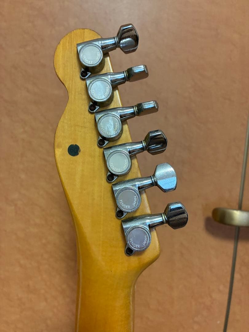 Fender Japan telecaster custom Eシリアル
