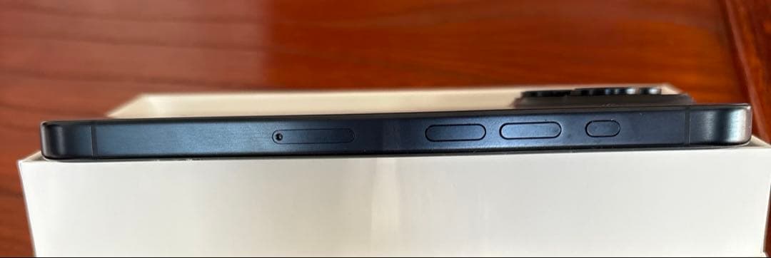 iPhone15pro ブルーチタニウム 256GB おまけケース付き