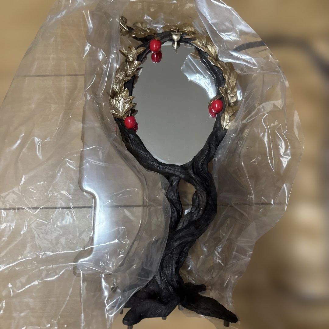 ツイステ　ヴィル　1/8スケールフィギュア　アニプレックス　缶バッジ　ポスカ付き