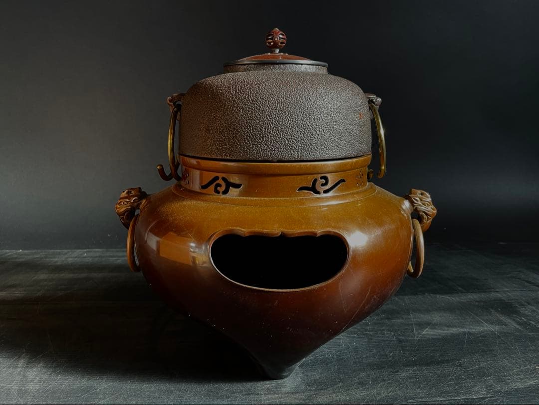 「母」 唐銅鬼面風炉 梨地丸釜添 風炉釜 釜師 敬典 共箱 茶道具 (123あ)