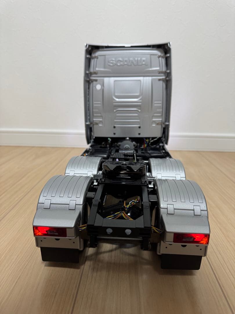 タミヤ　1/14 スカニア