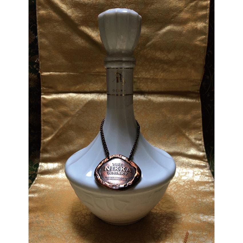 ⭐︎終売品⭐︎ニッカ鶴⭐︎ 17年表記無 ⭐︎前期陶器ボトル⭐︎専用化粧箱⭐︎