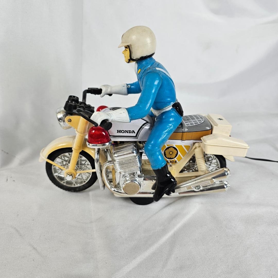 【昭和レトロ】ホンダ 白バイ 750 電動バイク