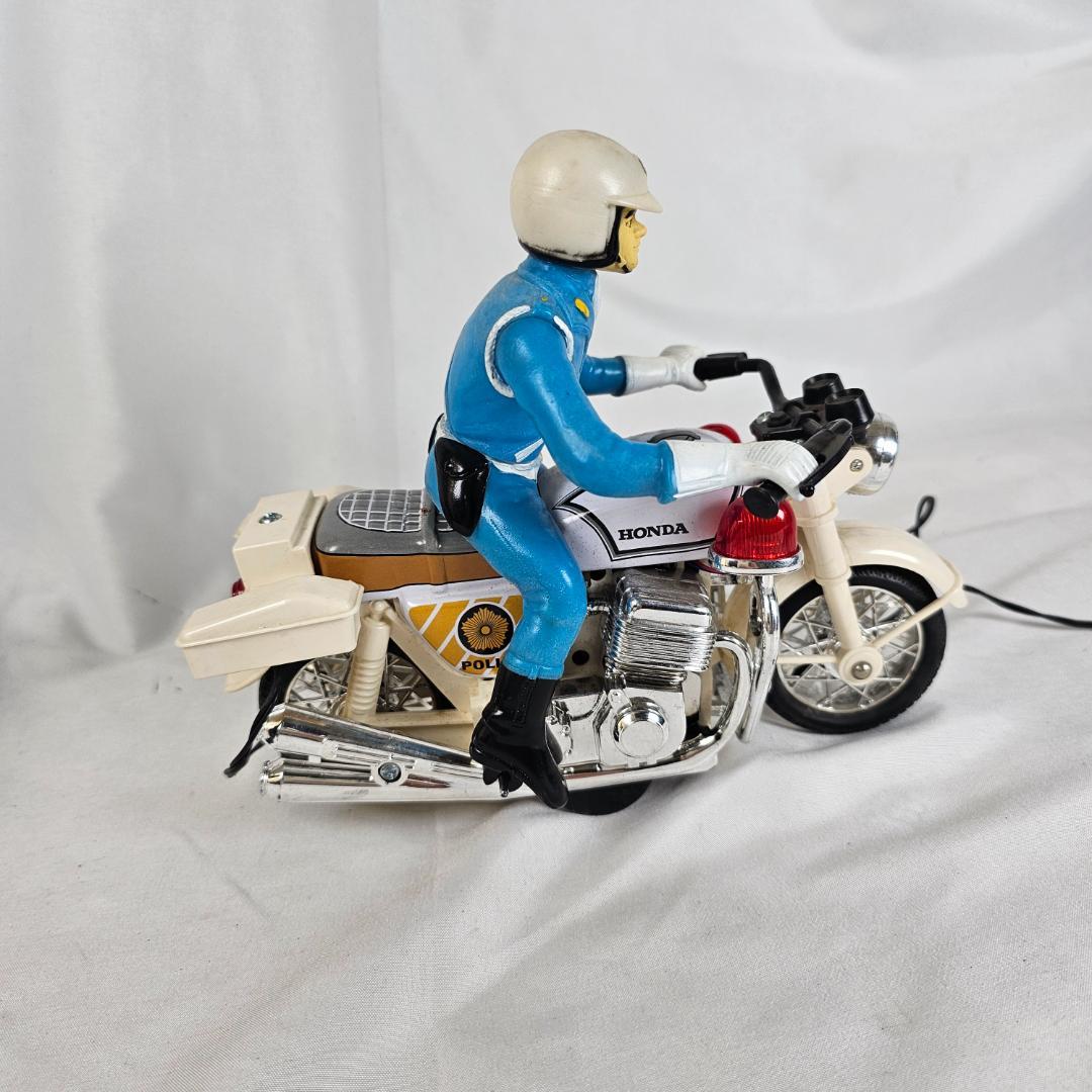 【昭和レトロ】ホンダ 白バイ 750 電動バイク