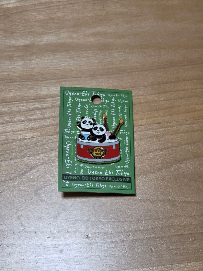 ハードロックカフェ 上野 パンダ ピンバッジ