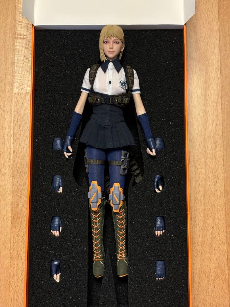 【1/6】i8TOYS SERENE HOUND KATHERINE