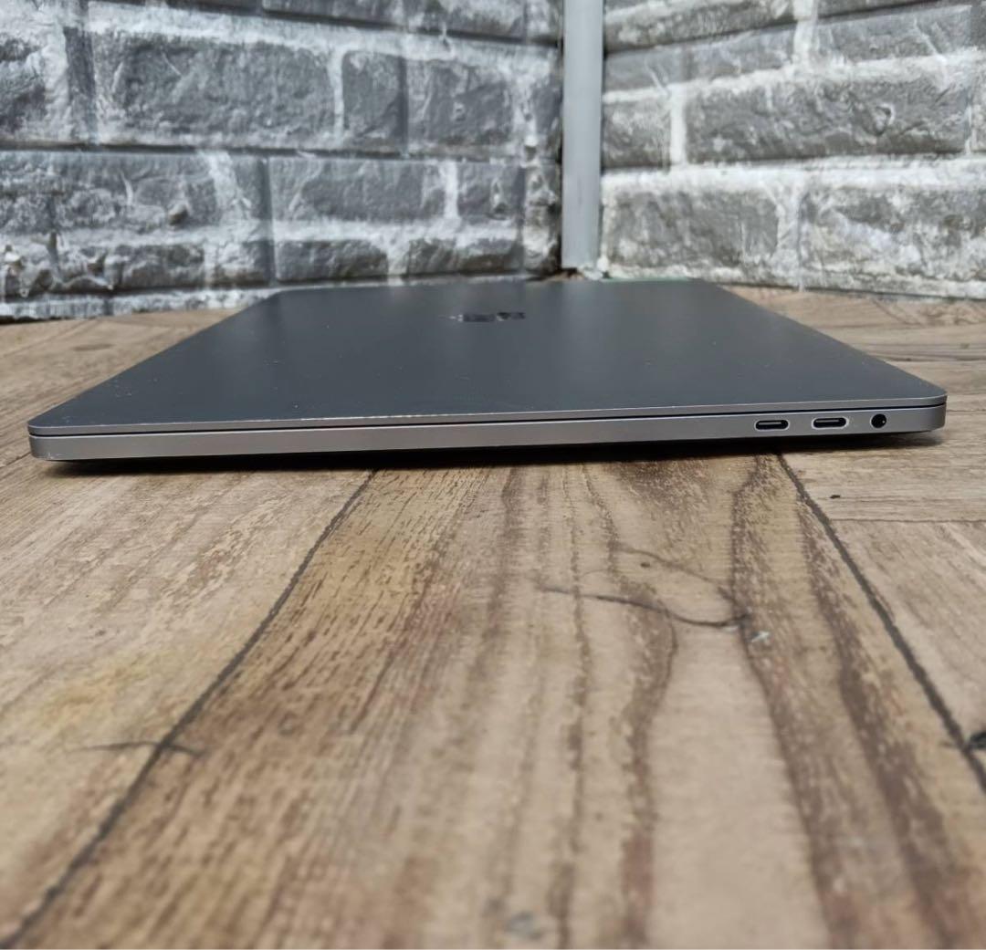 MacBook本体 Apple MacBook Pro 16inch 2019