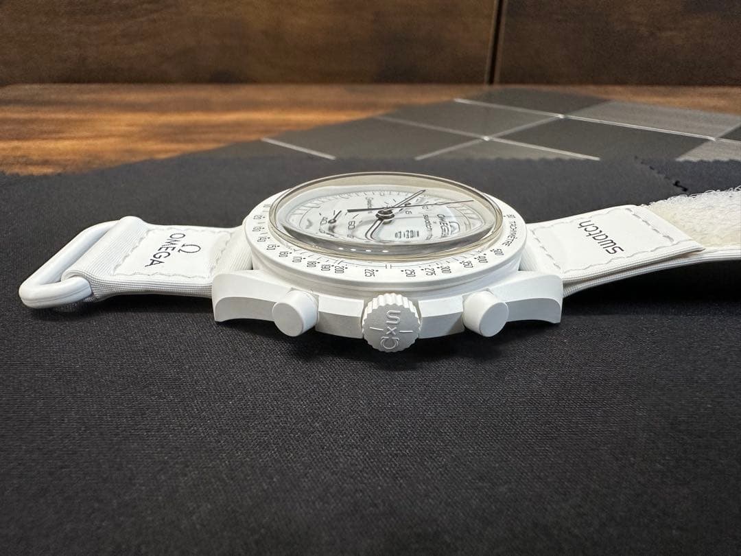 【追記あり】ムーンスウォッチ スヌーピー ホワイト