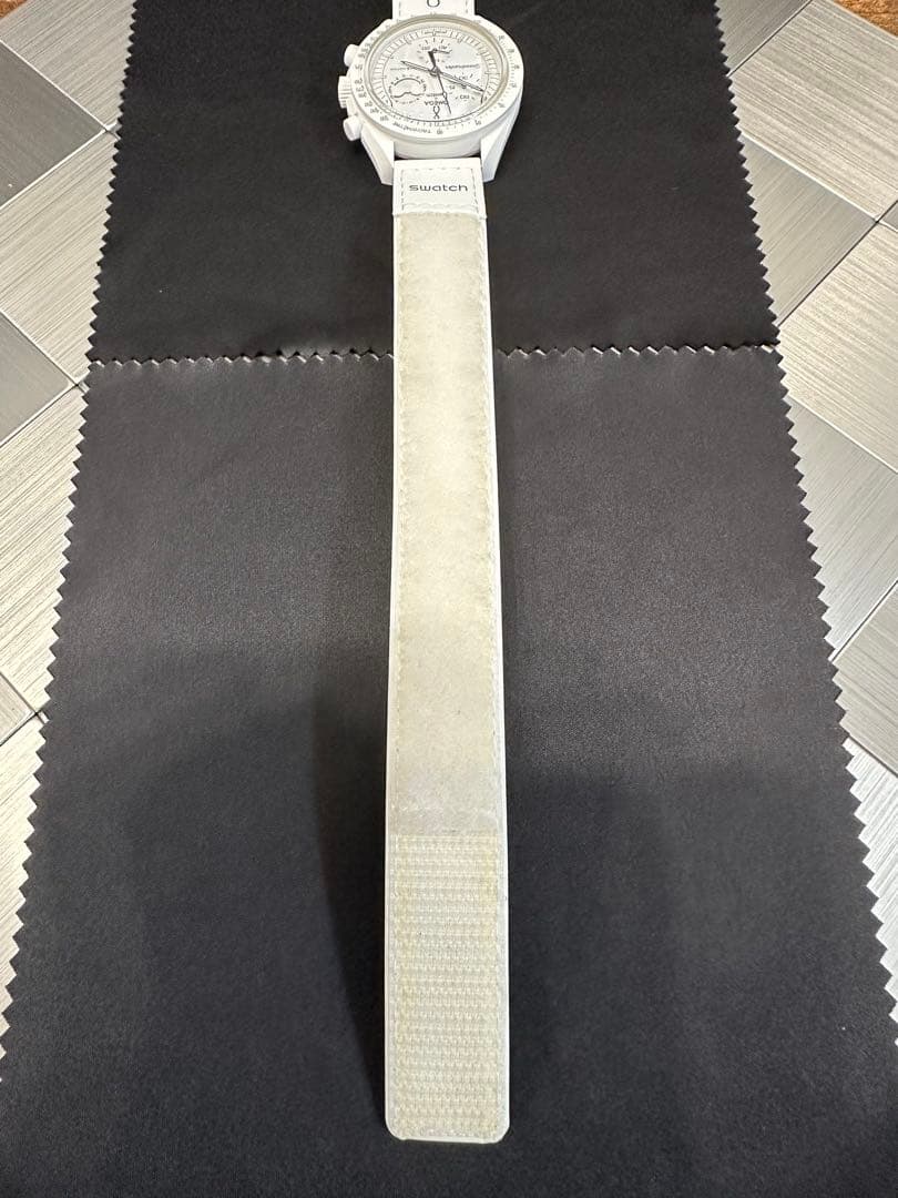 【追記あり】ムーンスウォッチ スヌーピー ホワイト