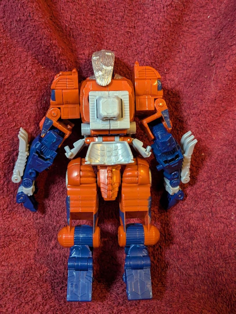 トランスフォーマー　ユニバース　レオプライム